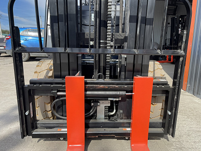 Электрический погрузчик Royal Forklift RY E20L