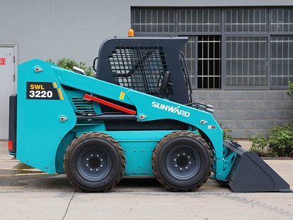 Мини-погрузчик Sunward SWL3220