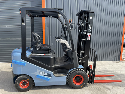 Дизельный погрузчик Royal Forklift C18F
