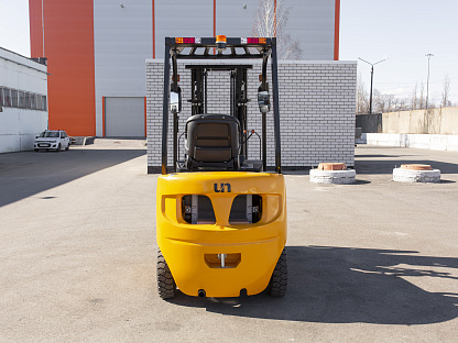 Вилочный автопогрузчик UN Forklift FGL15T